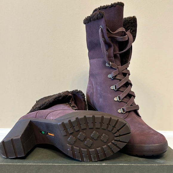 CAMDALE FLEECE FOLD DOWN DARK PURPLE NUBUCK BOOTS WOMEN’s size 8.5 - Picture 5 of 6